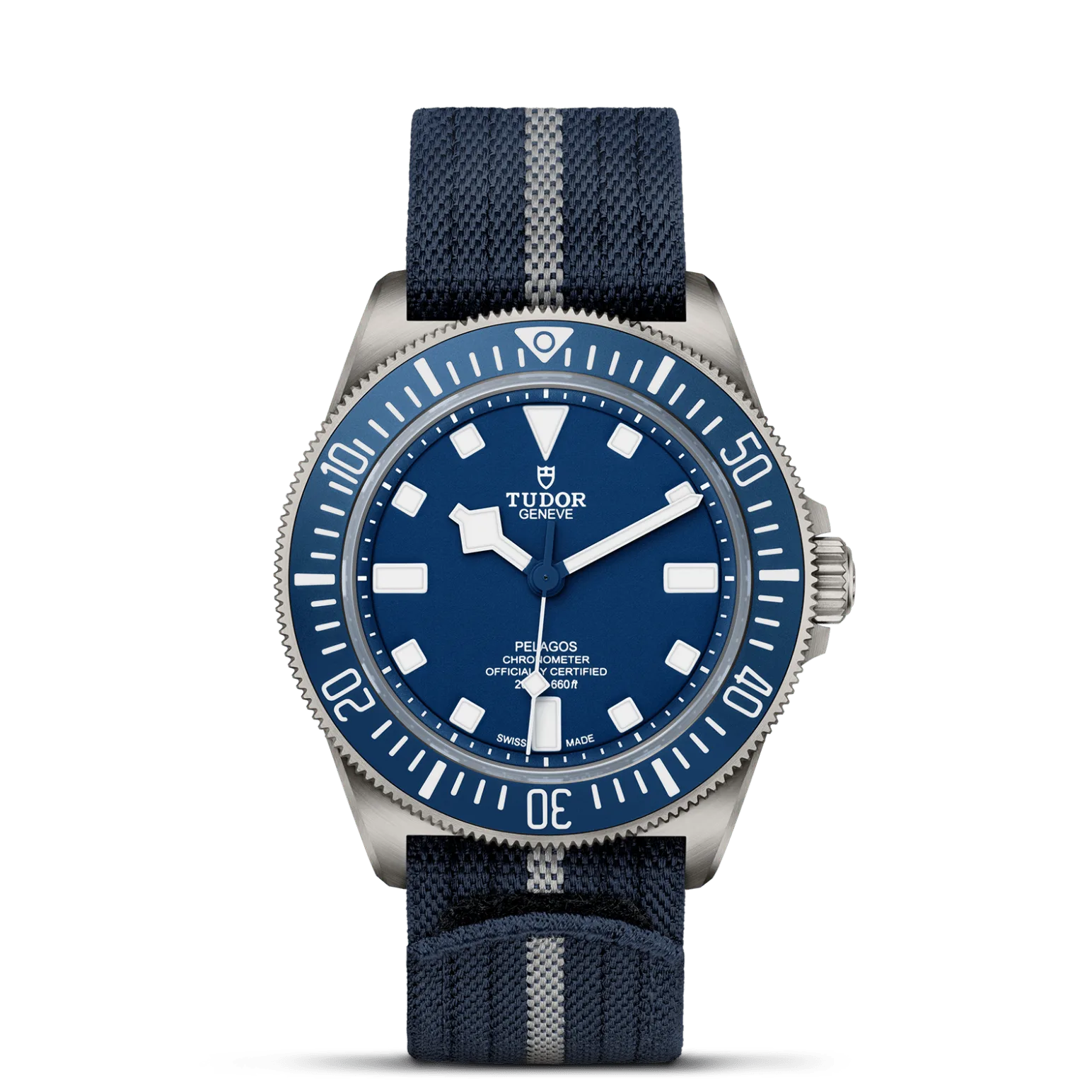Pelagos FXD, con Dial Azul marinoy Bisel Bisel giratorio bidireccional en titanio con disco cerámico y graduación regresiva de 60 minutos para la navegación por etapas sucesivas